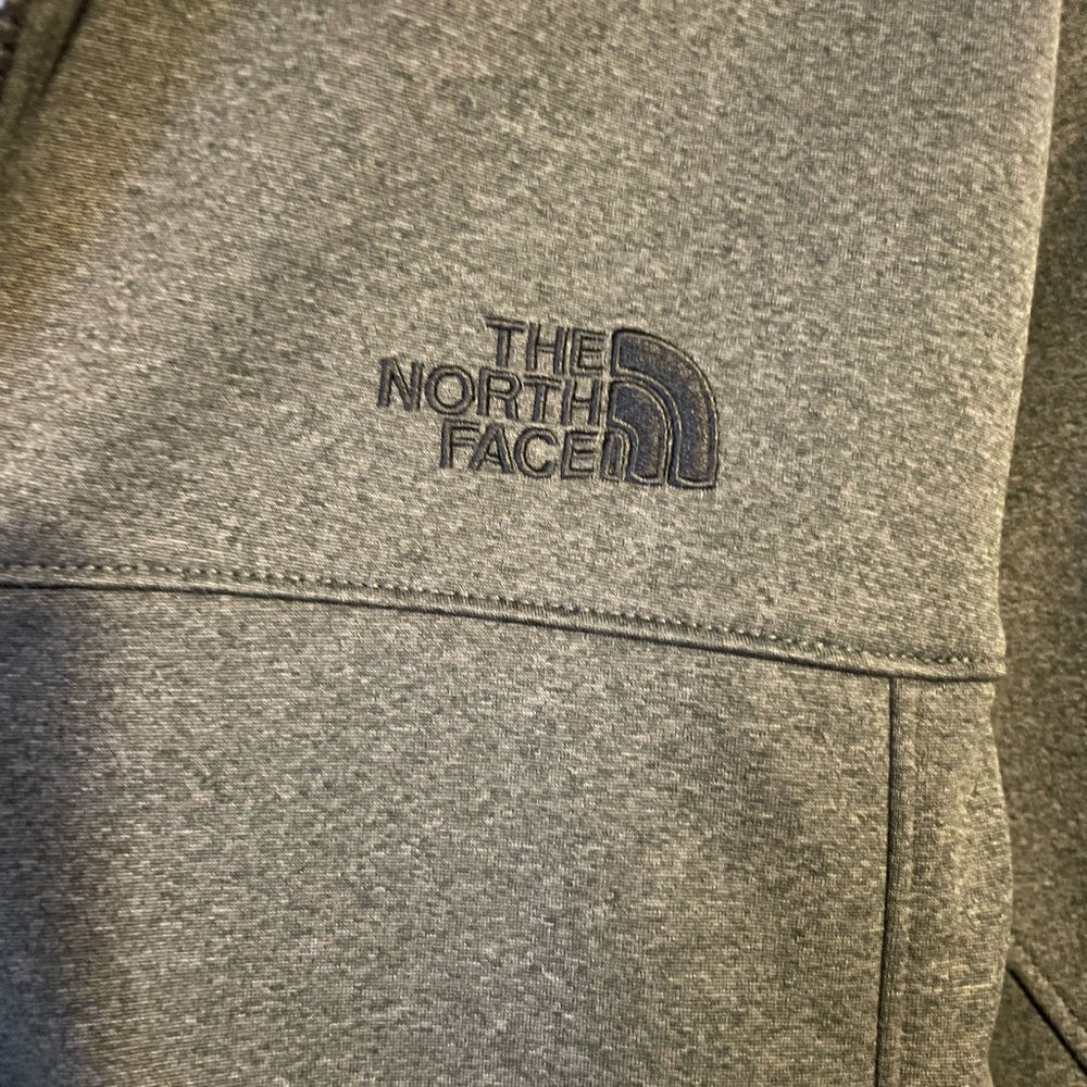 The North Face Men's Dark Gray Performance Windwall Jacket Size Medium - Picture 4 of 7